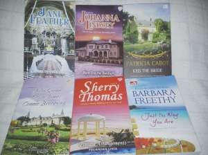 Sherry Thomas - Private Arrangements Rp 20.000 Barbara Freethy - Just The Way You Are Rp 15.000 Julia Quinn, Eloisa James, Connie Brockway -  The Lady Most Likely Rp 20.000 Patricia Cabot  - Kiss the bride Rp 20.000 Jane Feather - Rushed To The Altar Rp 15.000 Johanna Lindsey - Home for The Holidays Rp 15.000